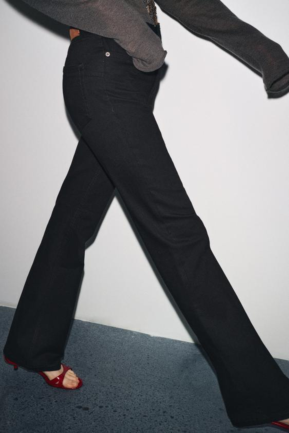 ZARA ДЖИНСЫ BOOTCUT С ВЫСОКОЙ ПОСАДКОЙ — ZW COLLECTION, ЧЕРНЫЙ