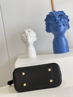 Louis Vuitton Alma BB