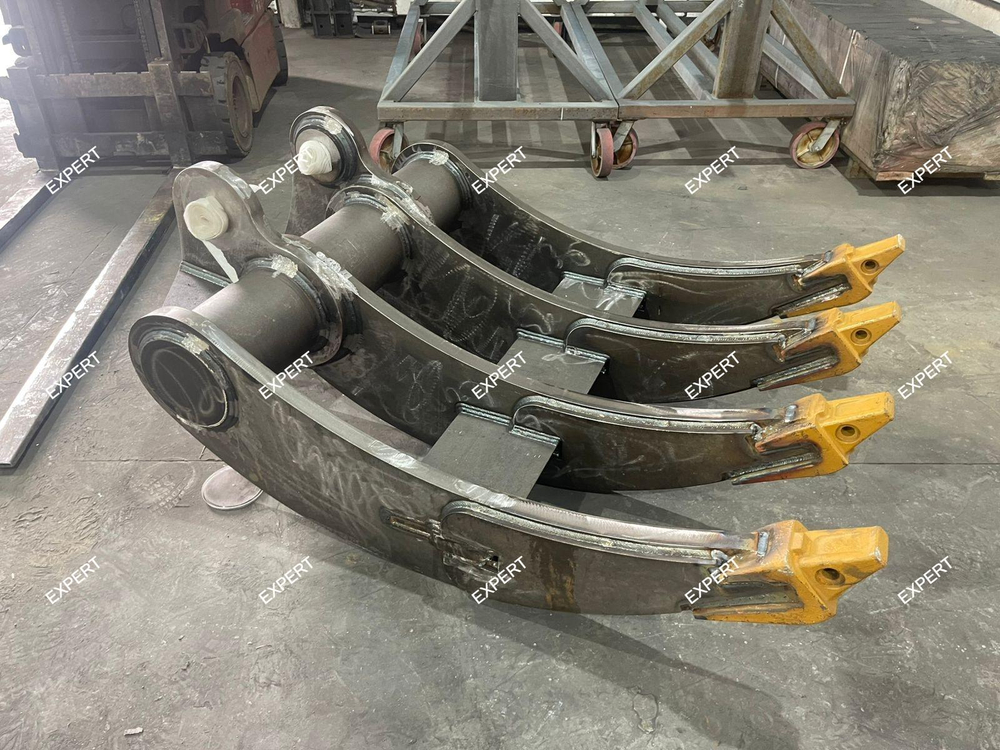 Ковш корчеватель на Экскаватор Komatsu