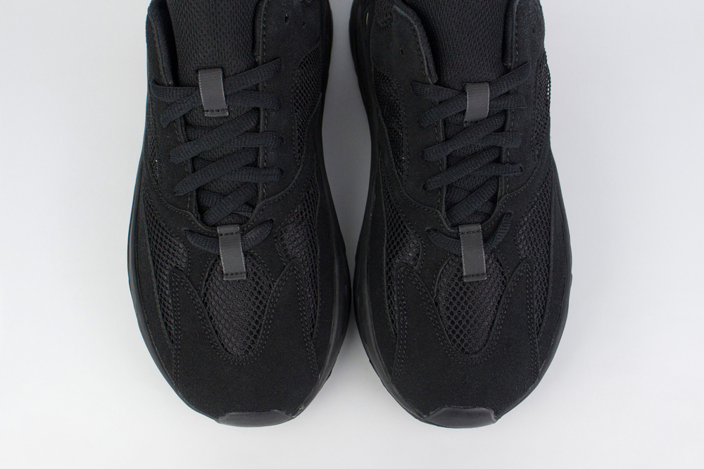 Кроссовки Adidas Yeezy Boost 700 Wmns All Black