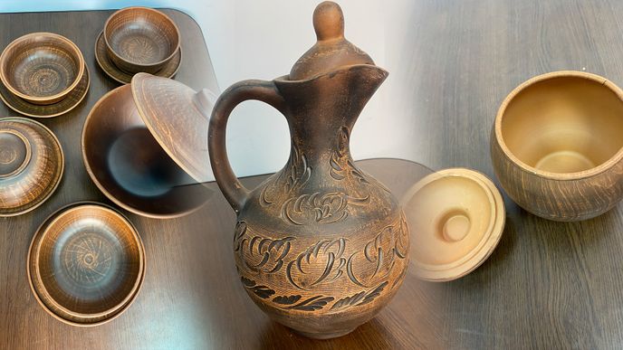 В наличии глиняная посуда!
