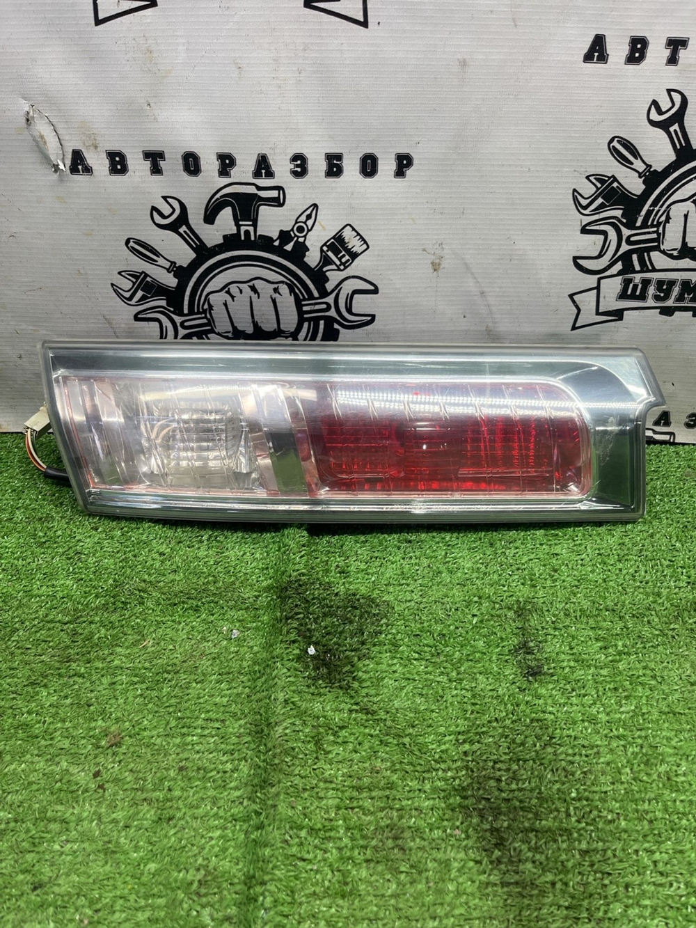 Фонарь крышки багажника левый Toyota Gaia 1998 с пробегом