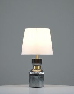 Настольная лампа декоративная Moderli Hadley V11004-T