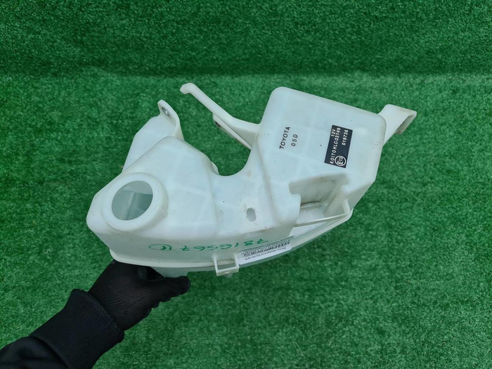 Бачок омывателя Toyota Camry xv70 (2017-н.в.)