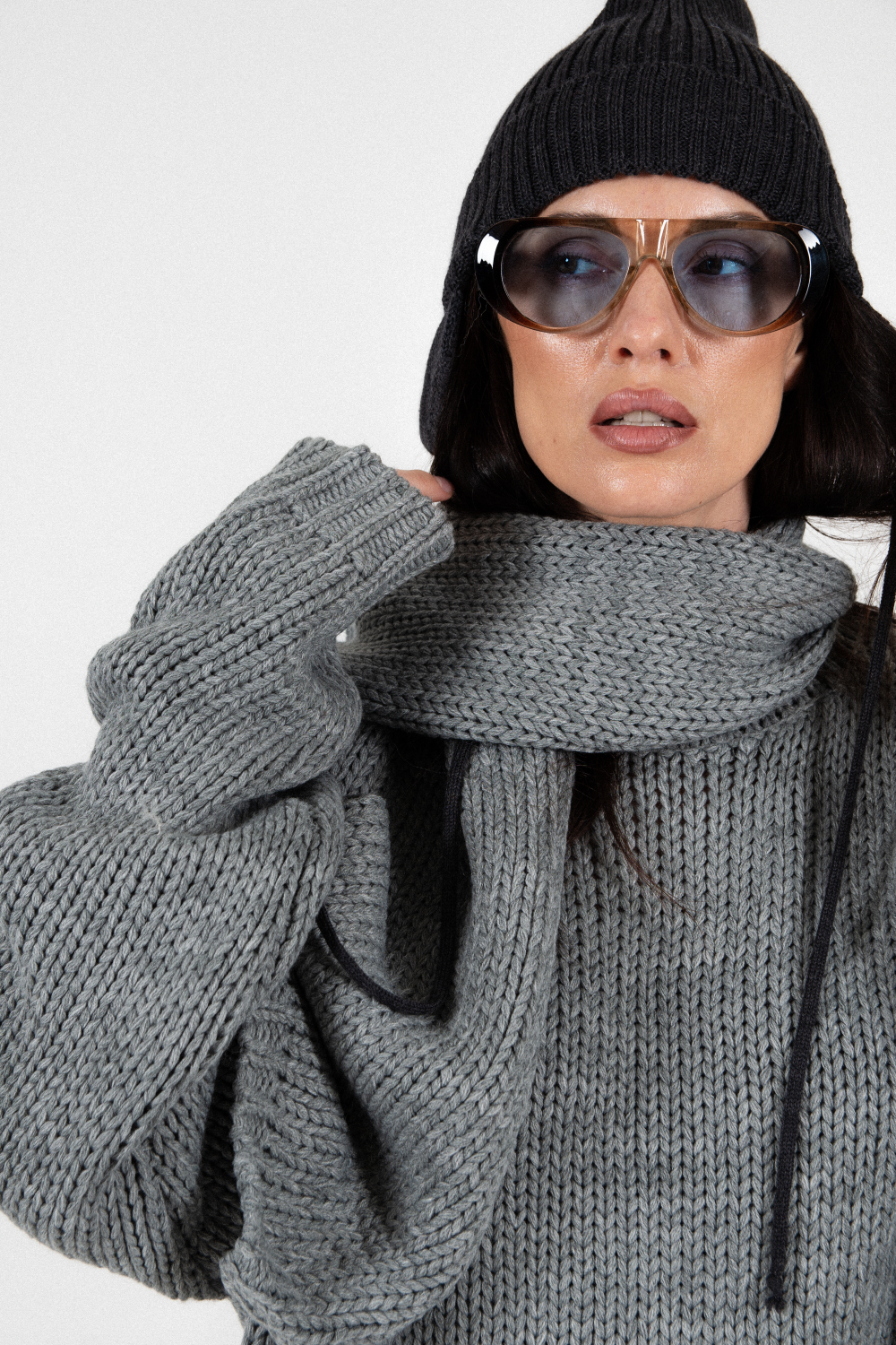 Джемпер с шарфом FOXY