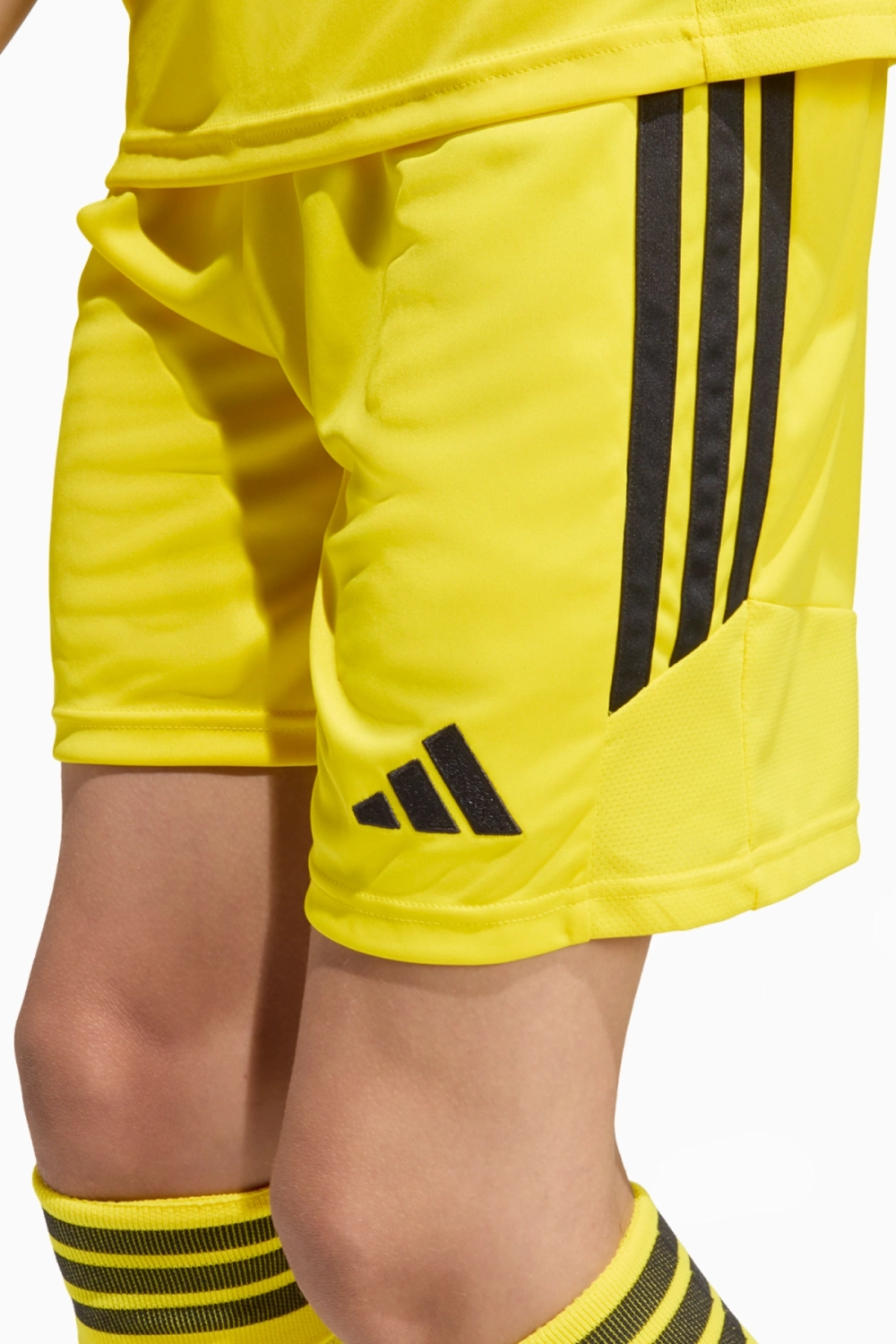 Шорты adidas Tiro 26 League Junior - желтый