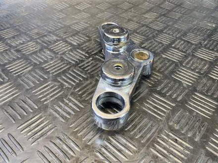 Траверса верхняя Suzuki Intruder VS750 VR51A