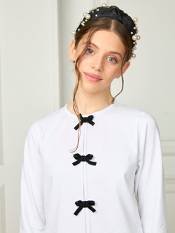 Блузка школьная для девочки с бантиками молочная