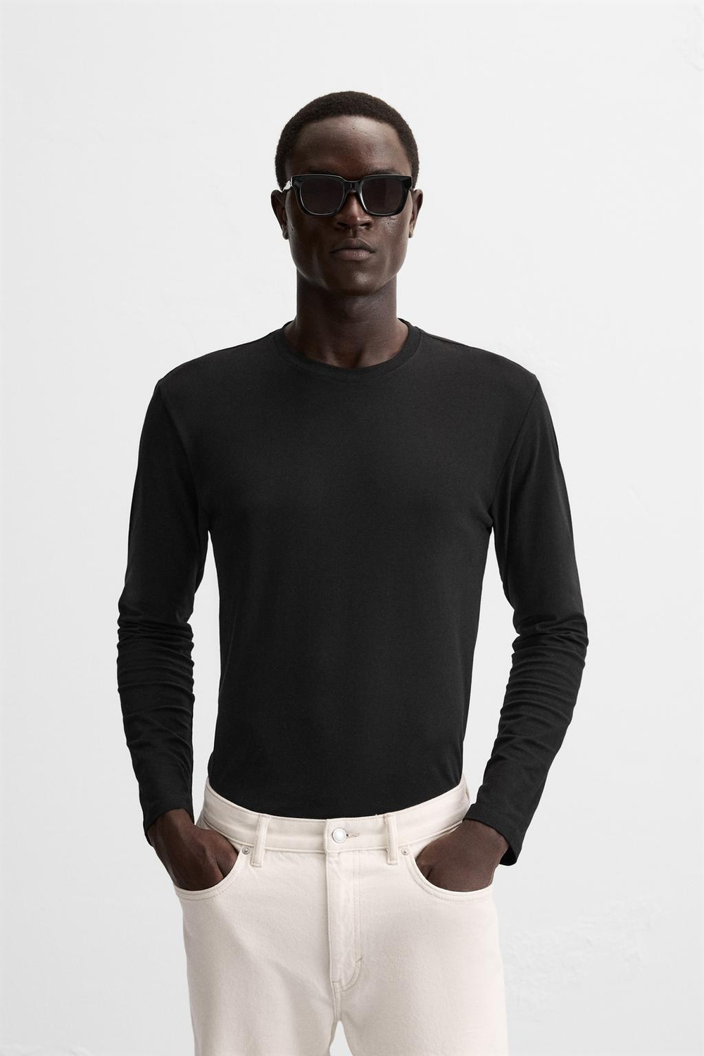 Базовая футболка slim fit