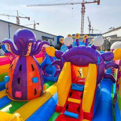 Коммерческий надувной батут  «В гостях у моря 2» с горкой, 10*5*5 м