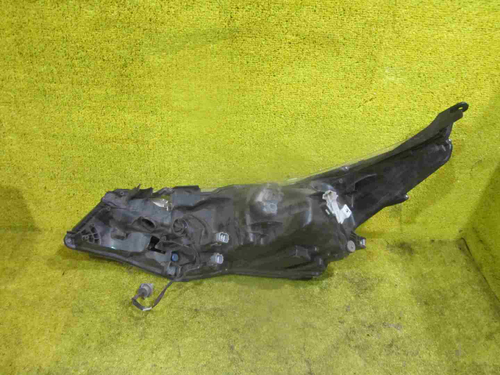 Битая Фара правая Toyota Corolla 11 E160 15-19 LED