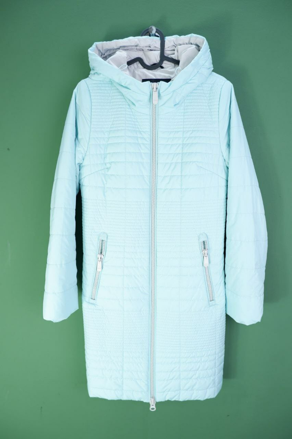 Пуховик Icebear светлый демисезонный 42 размер