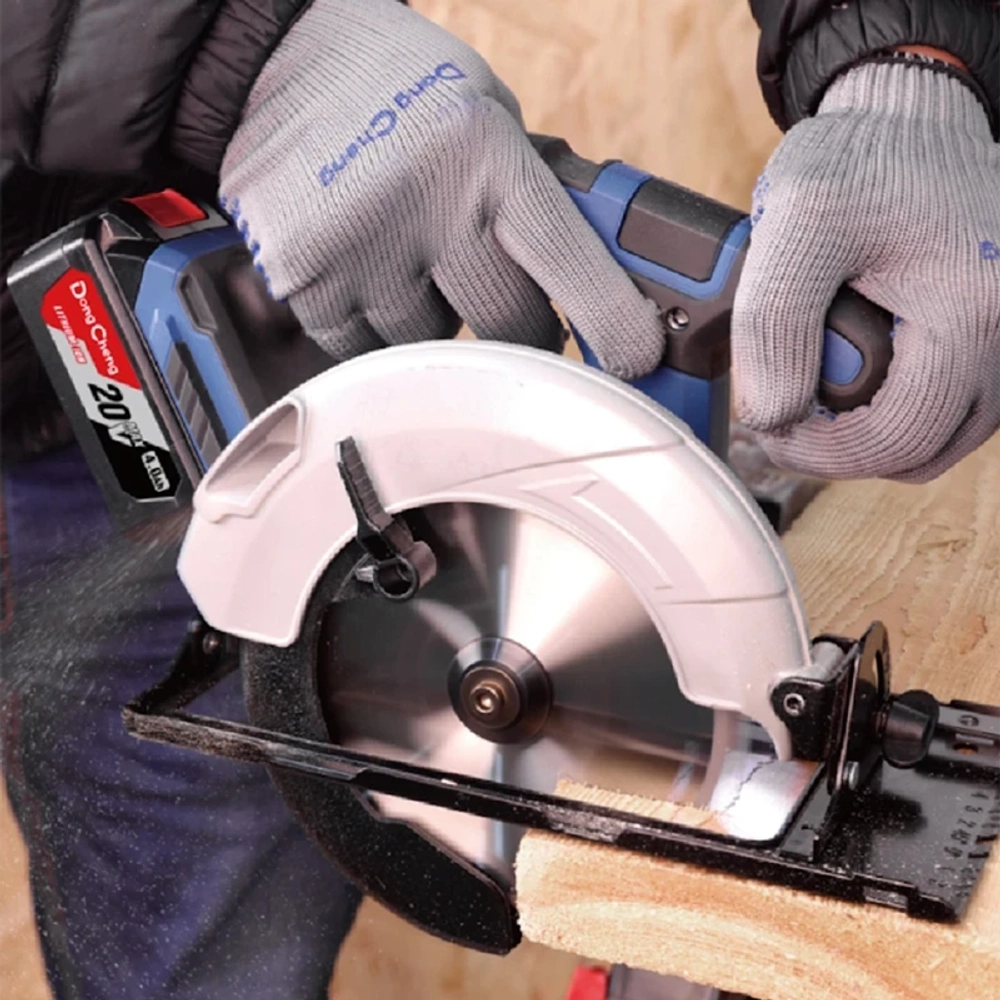 DongCheng DCMY165S(TYPE BDM) аккумуляторная циркулярная пила (1 x 4 Ач, ЗУ)