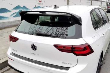 Спойлер V.2 глянцево - черный для VW Golf 8 2019+ Hatchback