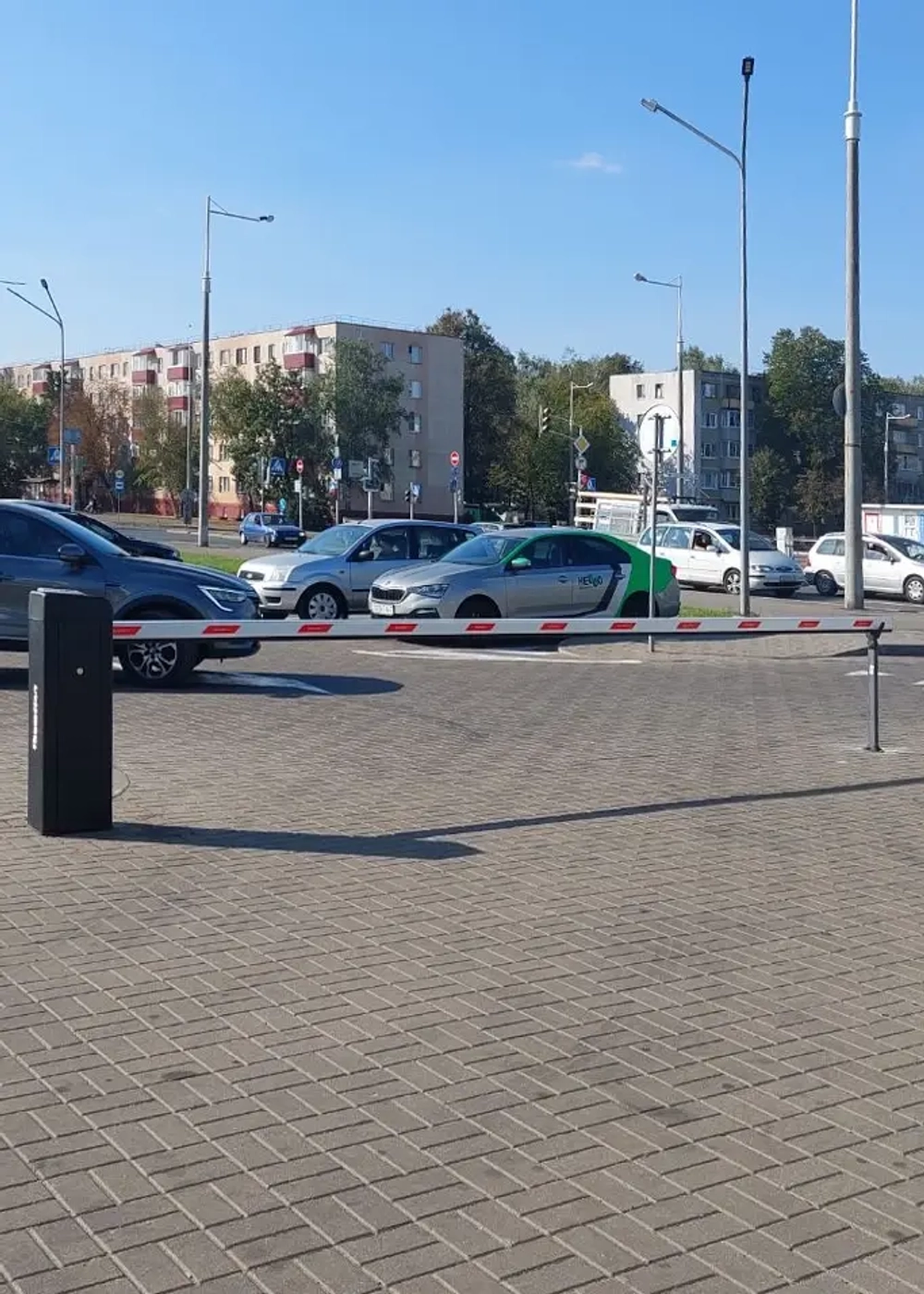 Шлагбаум с прямоугольной стрелой