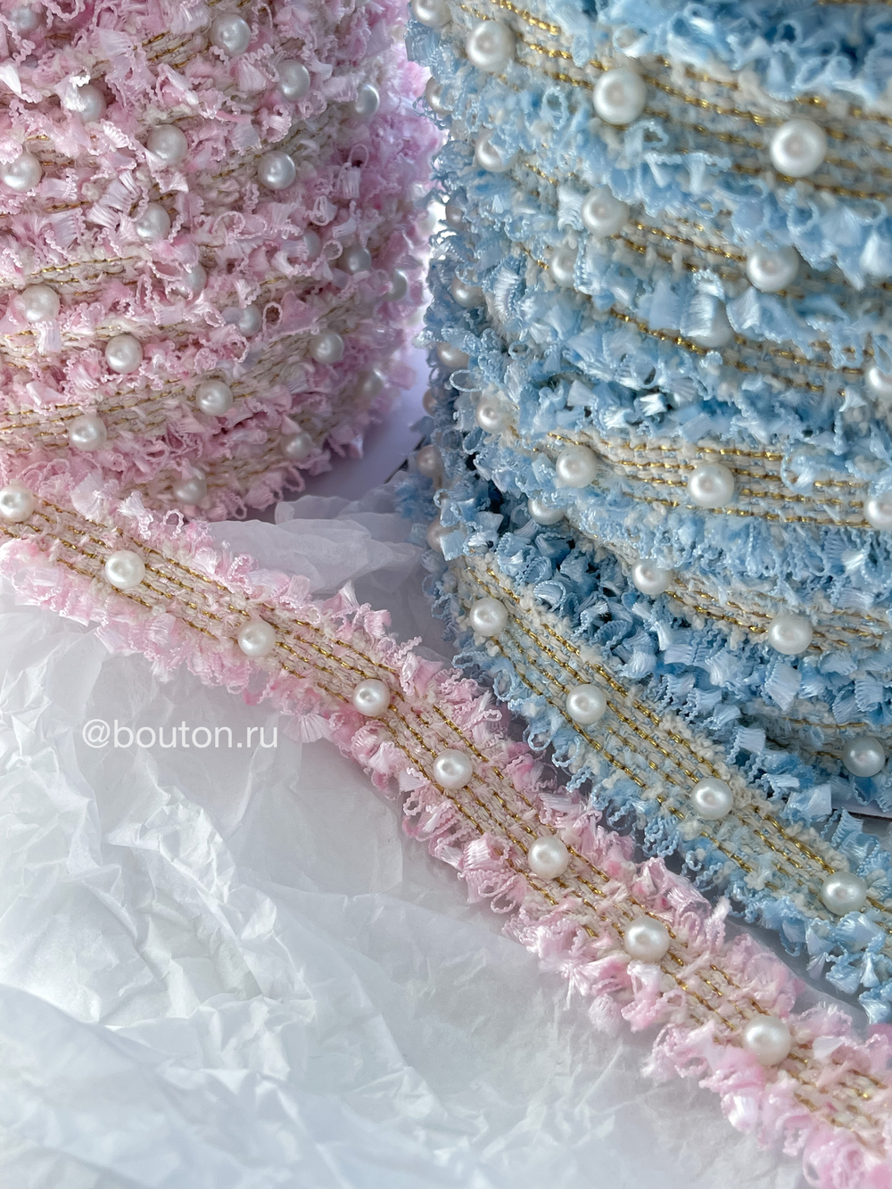 Тесьма голубая с жемчугом твид