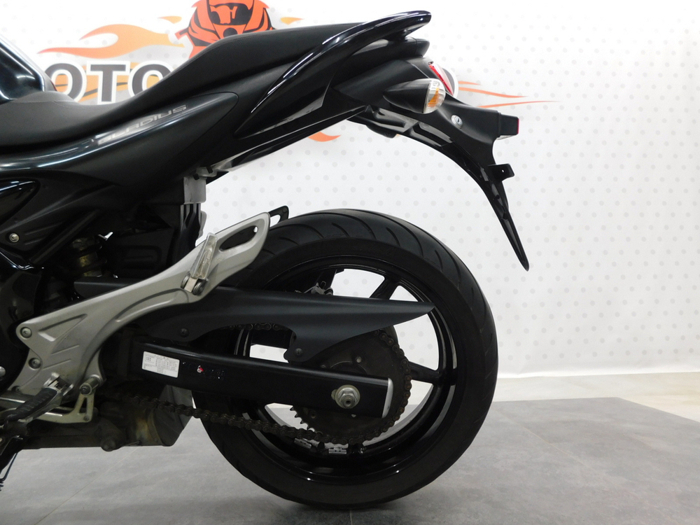 Suzuki Gladius SFV400 , 2015