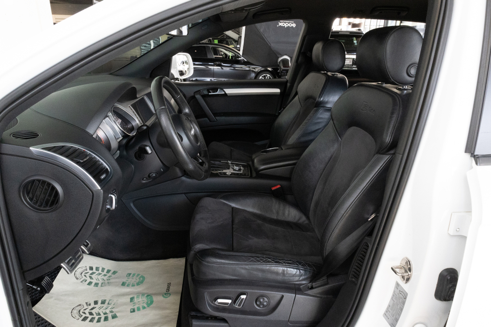 Audi Q7, 2011 год