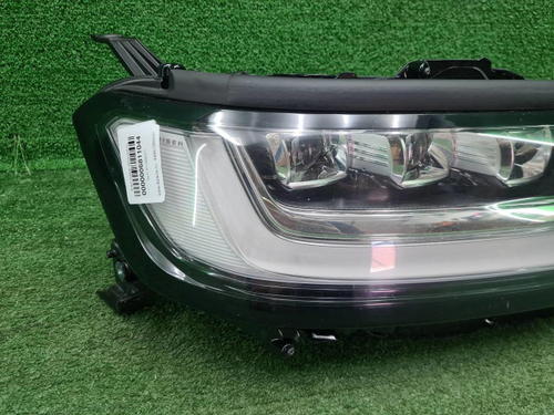 Фара правая Toyota Land Cruiser 300 (2021-нв) LED