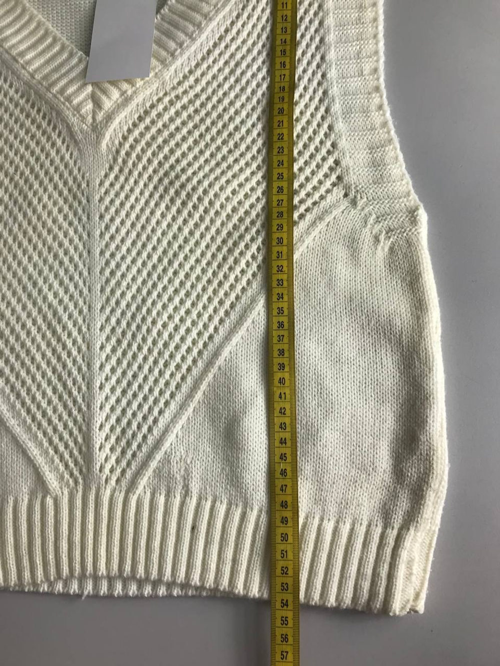 Джемпер стильного дизайна, визуально на 46 размер