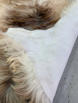 Шкура коврик меховой прикроватный овчина, 120х65 см.