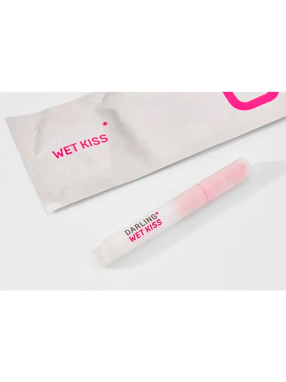 Помада для губ с эффектом увеличения DARLING*, Wet Kiss 01