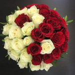 Шляпная коробка с 33 розами "Инь-Янь" (Кения 60 см)