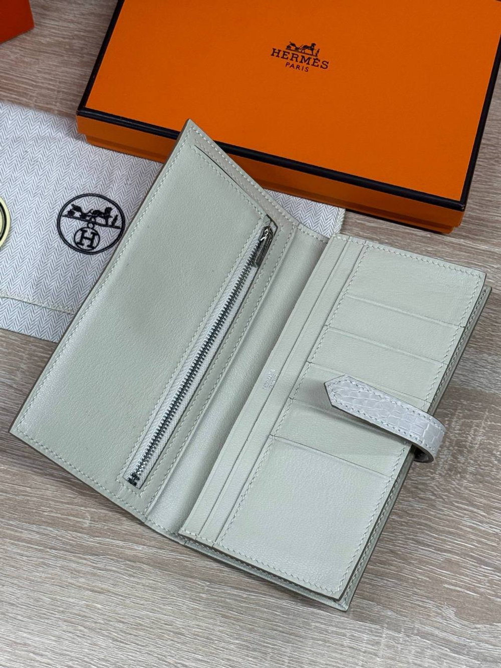 Кошелек Hermes из кожи крокодила