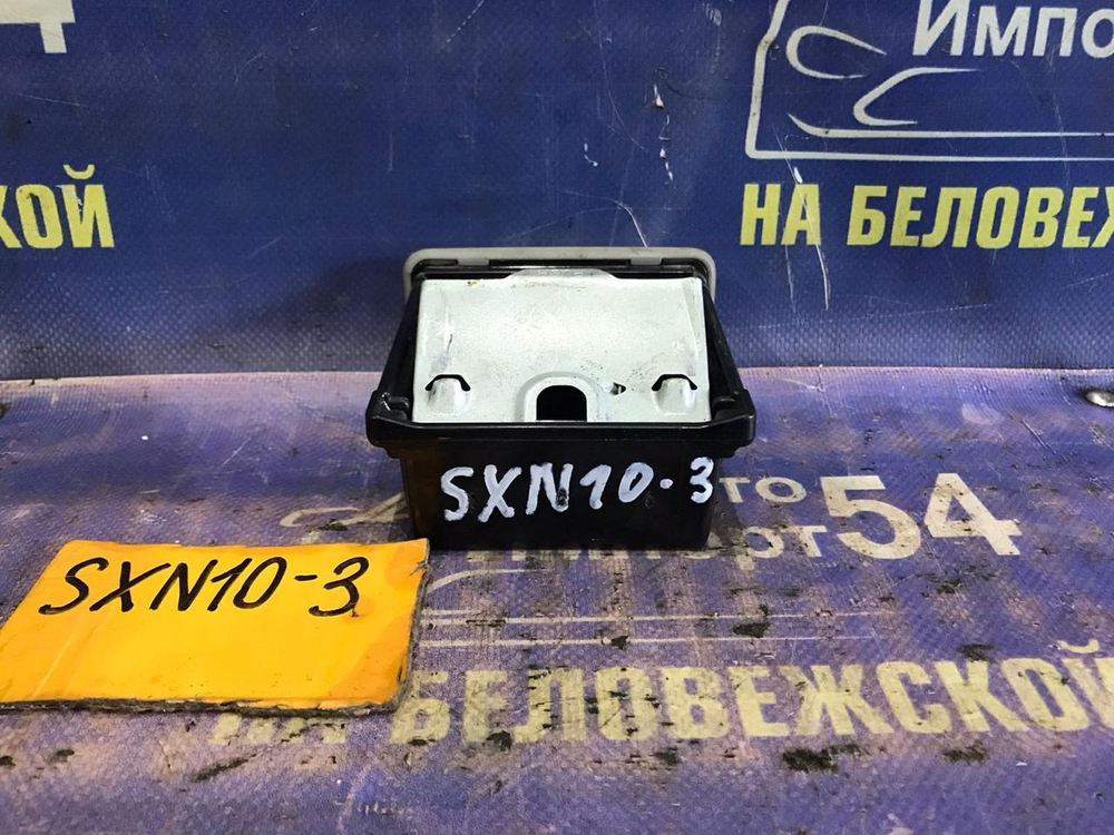 Пепельница TOYOTA NADIA 1999