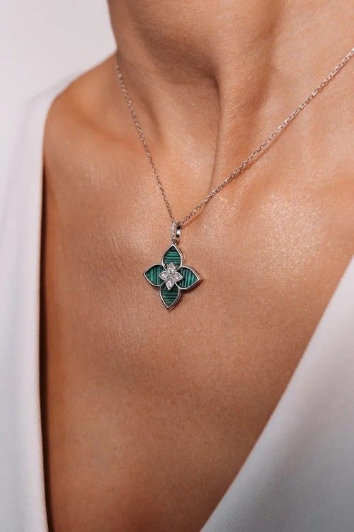 Колье "ЦВЕТЫ" с малахитом