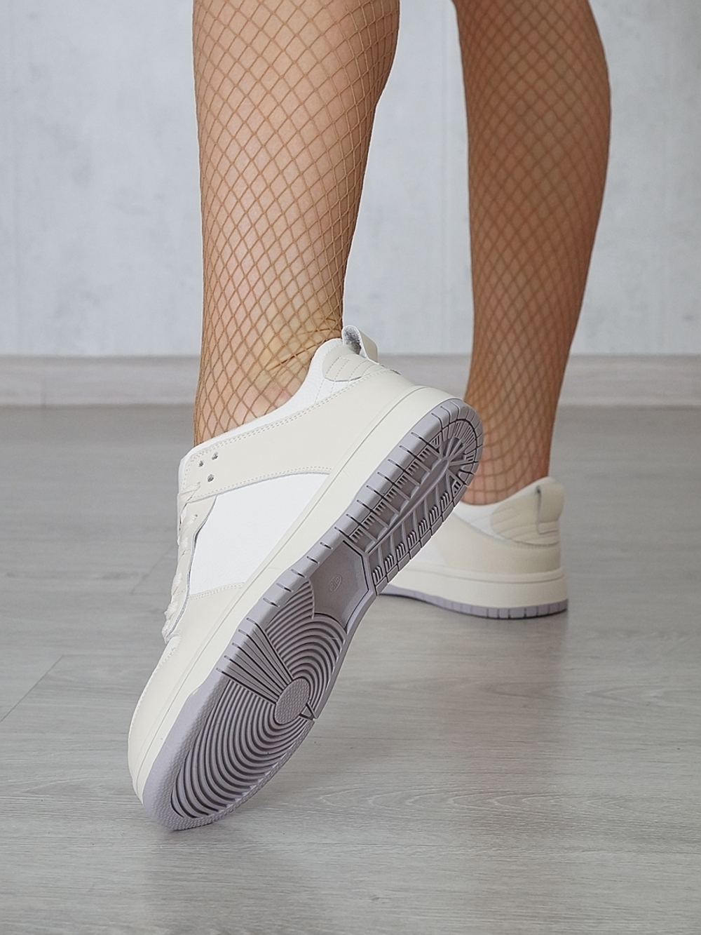 Кроссовки женские MALIN DEGELY 926-3