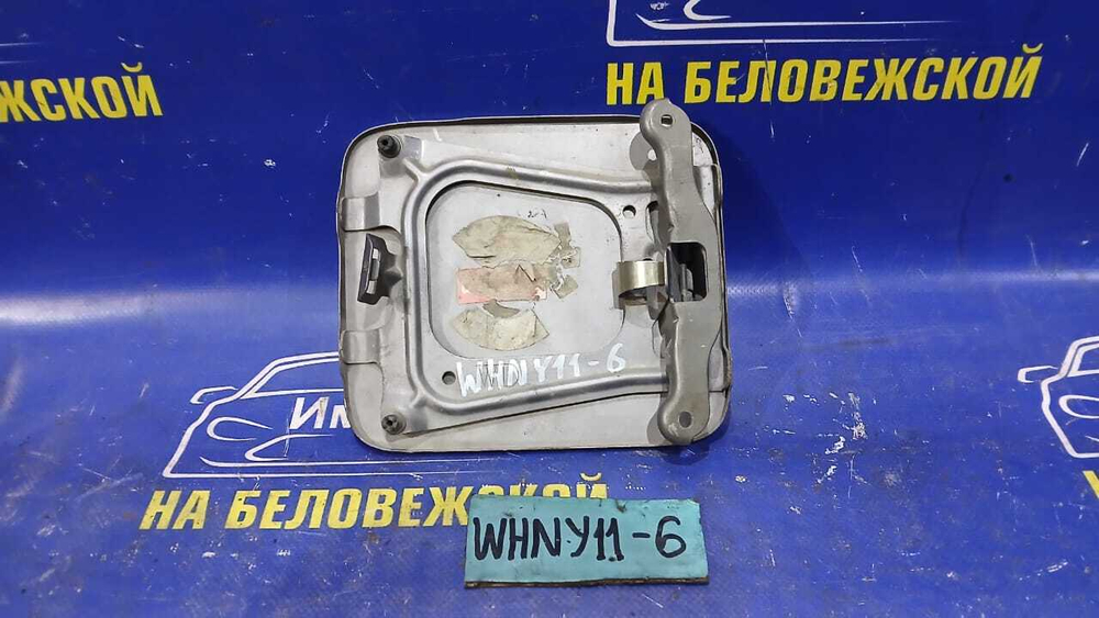 Лючок бензобака NISSAN WINGROAD 1999