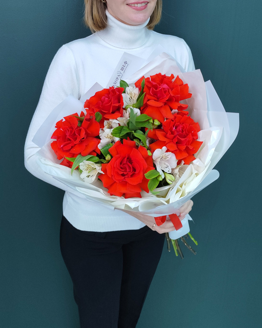 Французская роза Нина с альстромерией(00422)