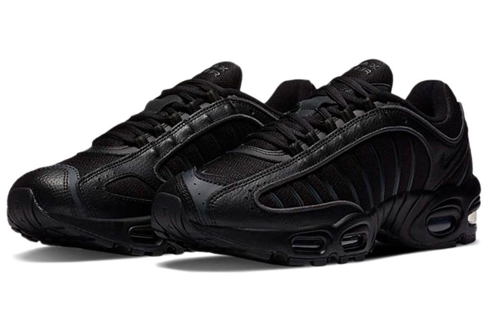 Кроссовки Nike Air Max Tailwind 4