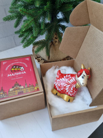 Фарфоровая игрушка огненная коза