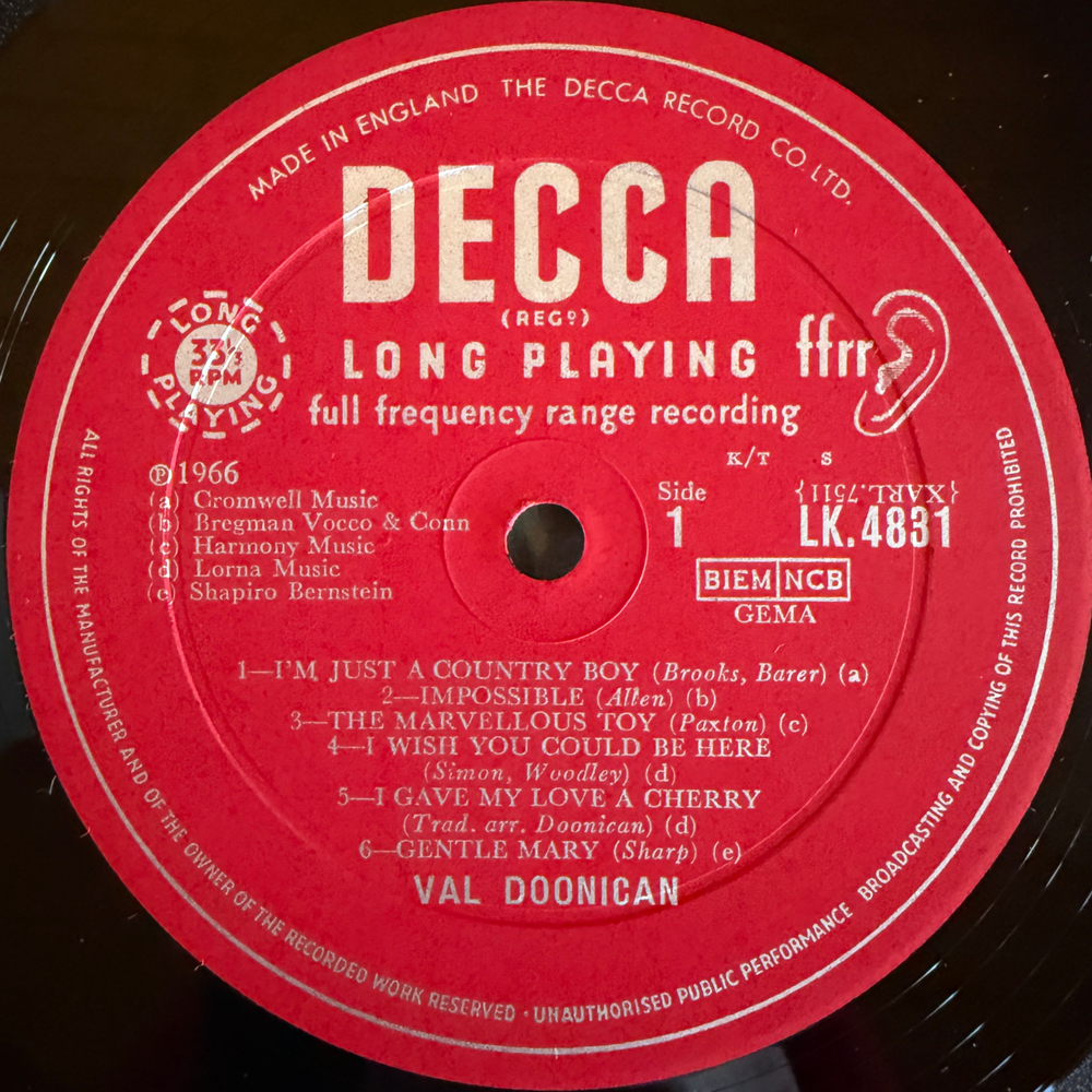 Виниловая пластинка Val Doonican - Gentle Shades Of Val Doonican LP