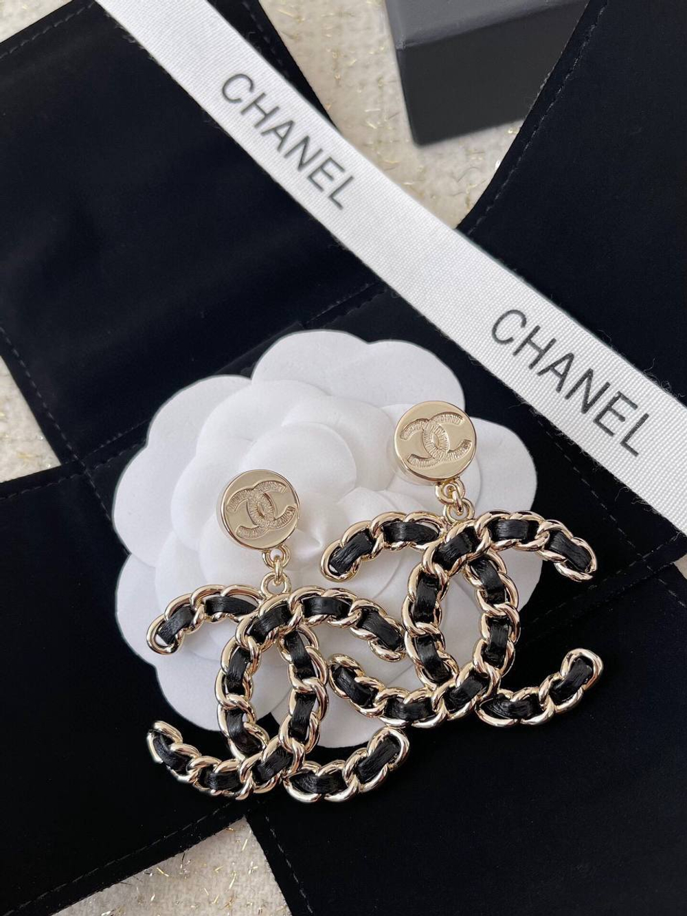 Серьги CHANEL