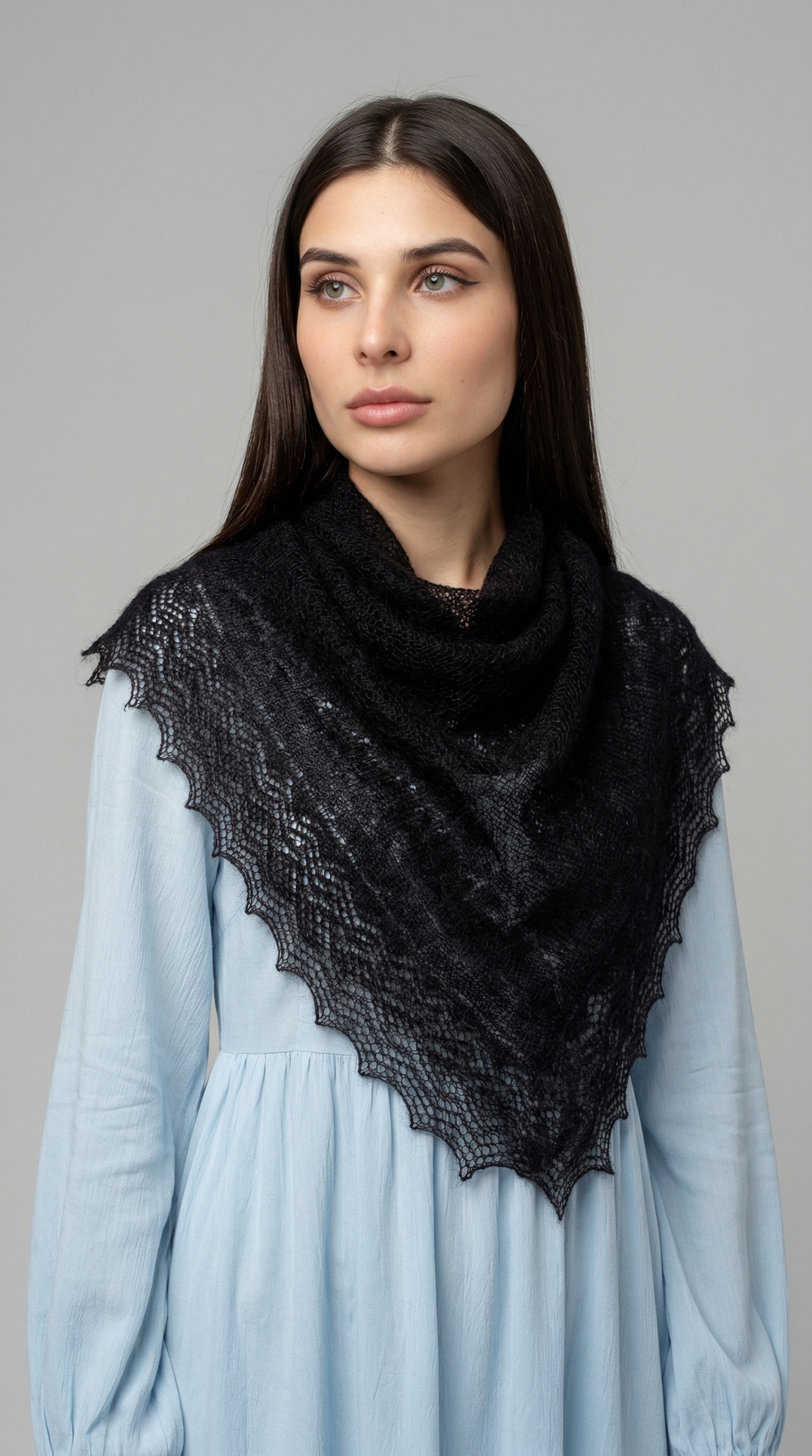 Оренбургский пуховый платок с шелком АШ100-07 черный