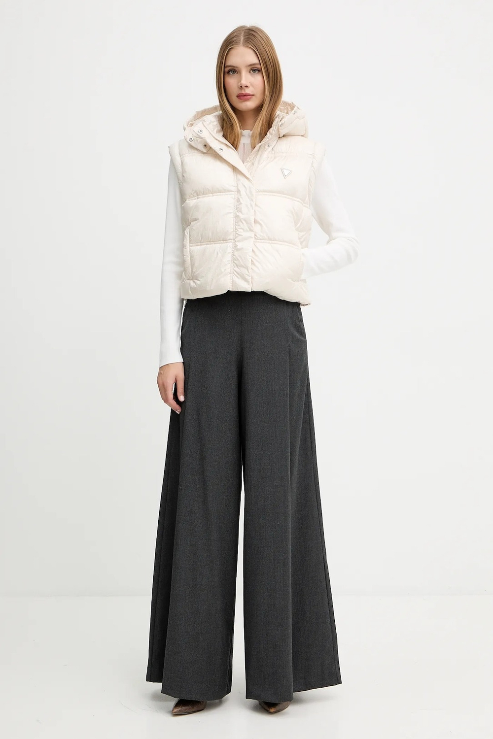 Жилет утепленный женский GUESS