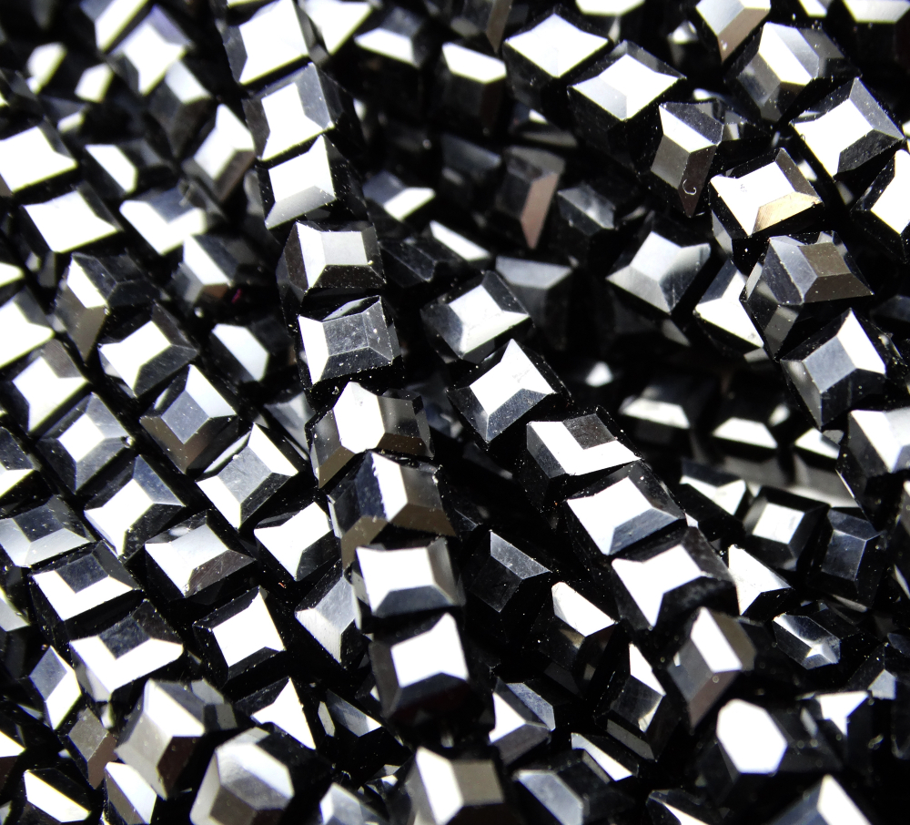 БВН008НН4 Хрустальные бусины квадратные, цвет: черный непрозрачный, 4 мм, кол-во: 44-45 шт.