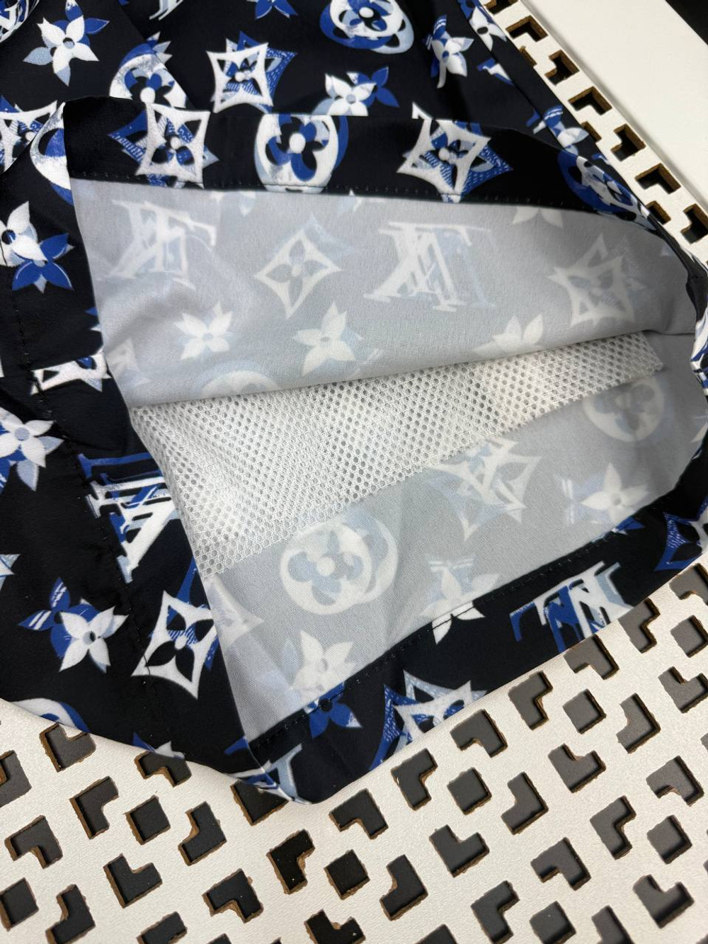 Шорты Louis Vuitton