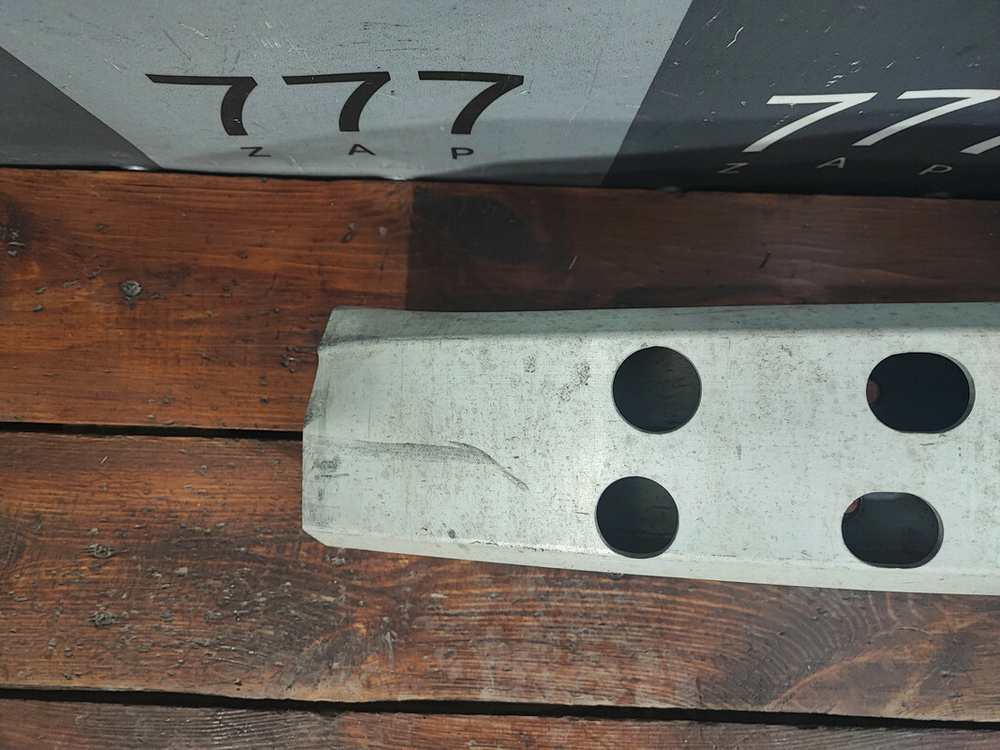 Усилитель переднего бампера Land Cruiser Prado 150 13-17 Б/У Оригинал 5202160230