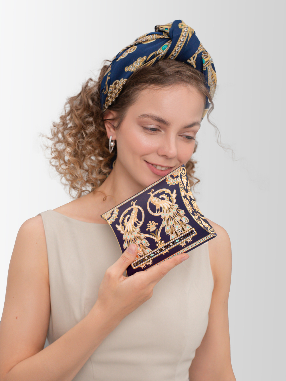 Платок «Русское золотное шитьё»