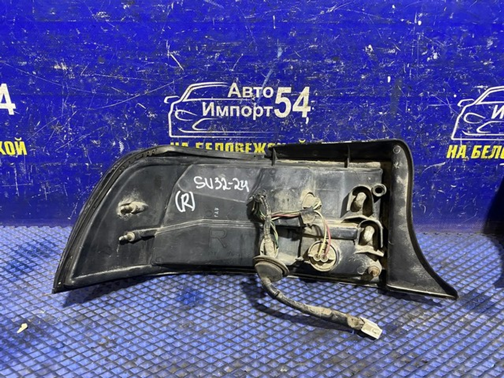 Стоп правый TOYOTA CAMRY 1993