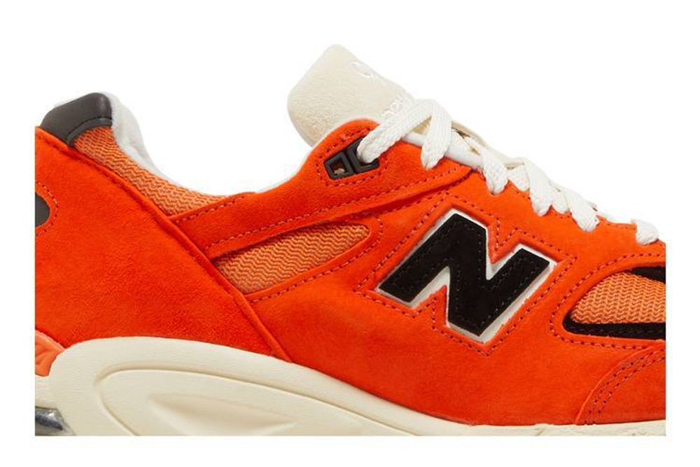 Кроссовки New Balance Nb 990 V2 Marigold