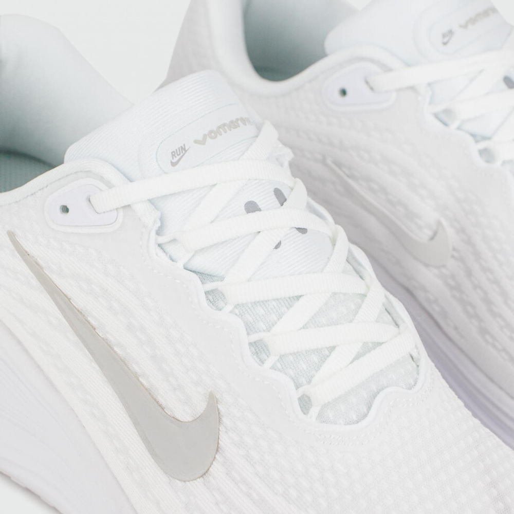 кроссовки Nike Vomero 18 White