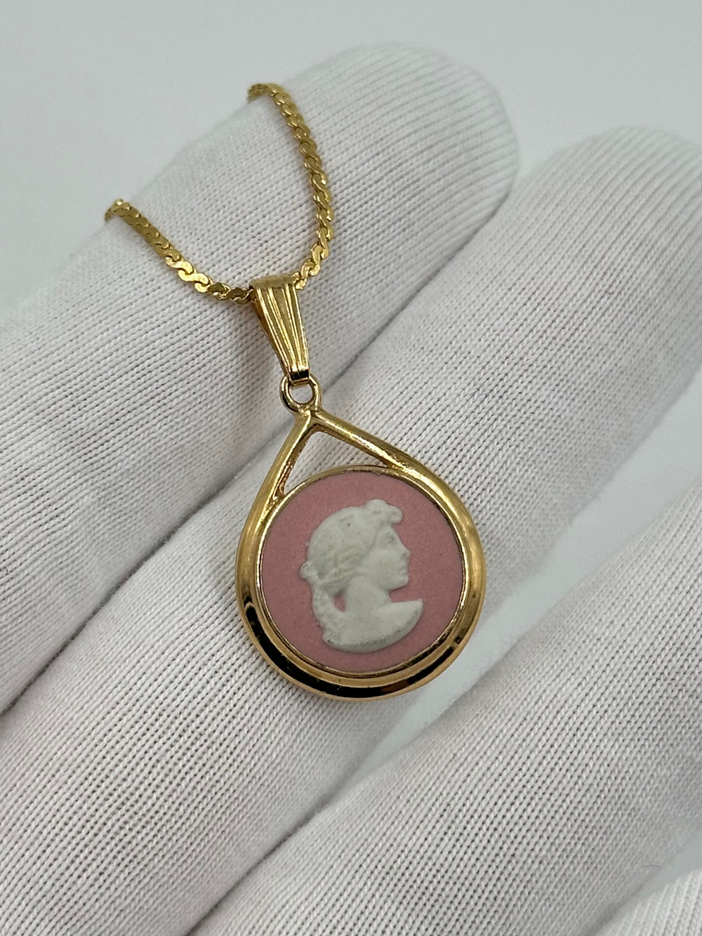 Кулон Wedgwood розовый