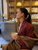 Серьги золотой завиток с черным литьем