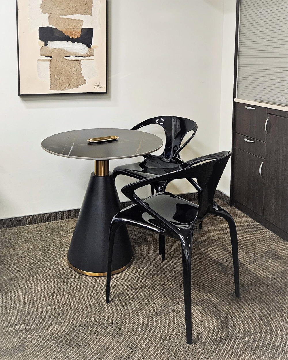 Стол черный Piza