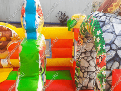 Коммерческий надувной батут "Сафари-экскурсия" с горкой, 6*4*2,8 м